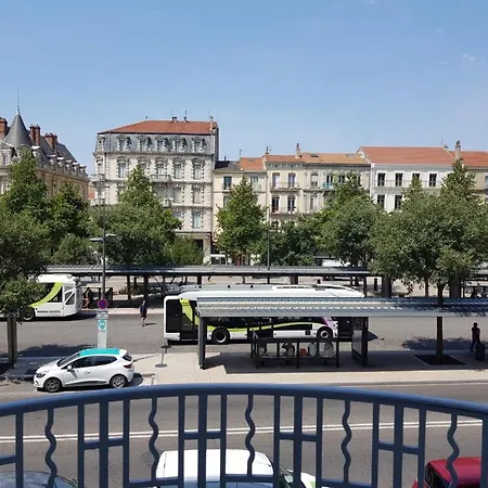 Grand Sur Les Bvd A 2 Pas De La Gare Appartement Valence (Drome)