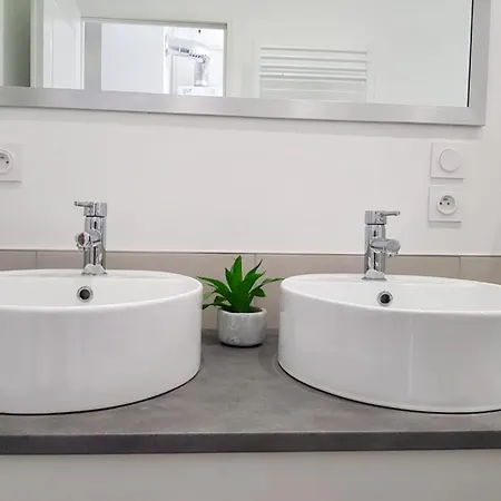 Appartement Grand Sur Les Bvd A 2 Pas De La Gare *